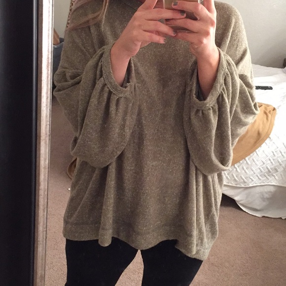 Forever 21 Tops - Olive green top